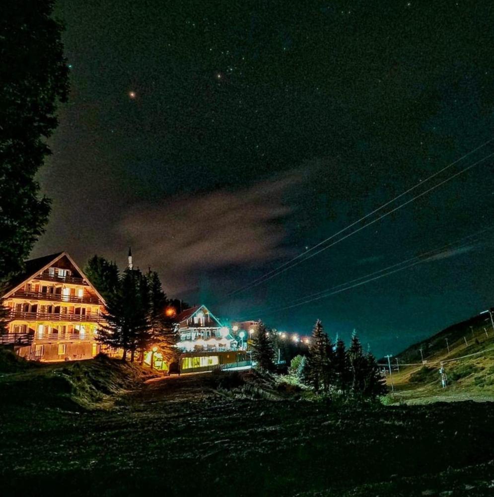 Hotel Arena - Teteks Popova Shapka Экстерьер фото